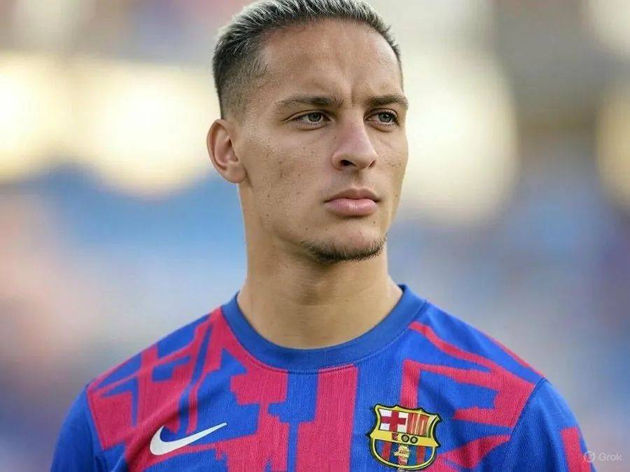 3000万镑豪赌“圆规”救急？巴萨盯上曼联弃将，20万周薪成西甲逆袭关键