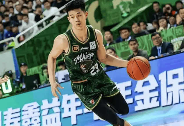 欧冠决赛惊现超级逆转，皇马3比1战胜利物浦夺冠，安切洛蒂赛后透露更衣室秘密