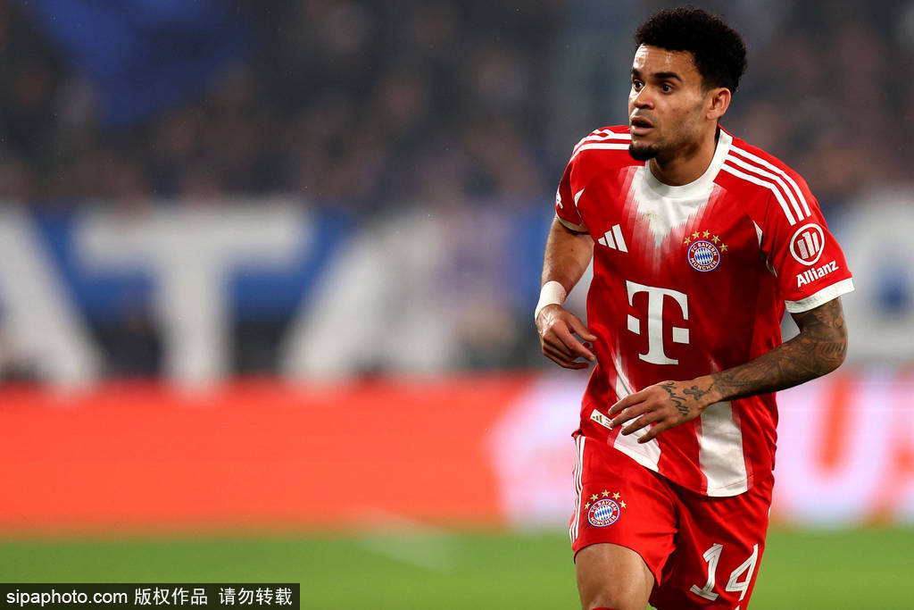 德甲-迪亚斯扳平+染红杰克逊直红 九人拜仁1-1勒沃库森